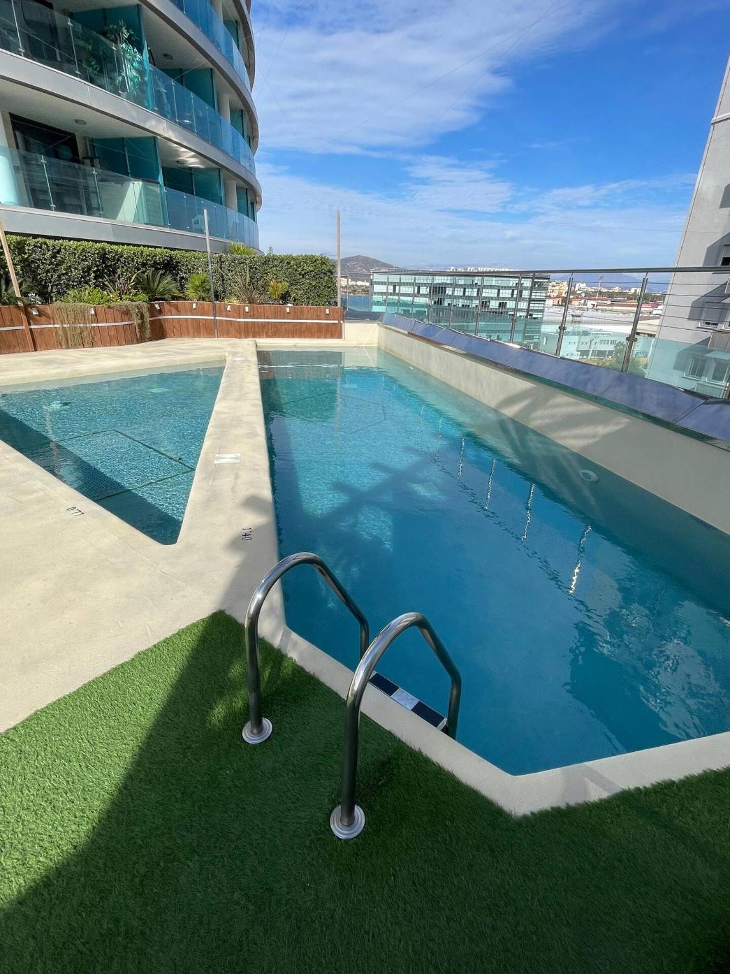 Urban Oasis At Luxurious Ocean Village Гибралтар Екстериор снимка